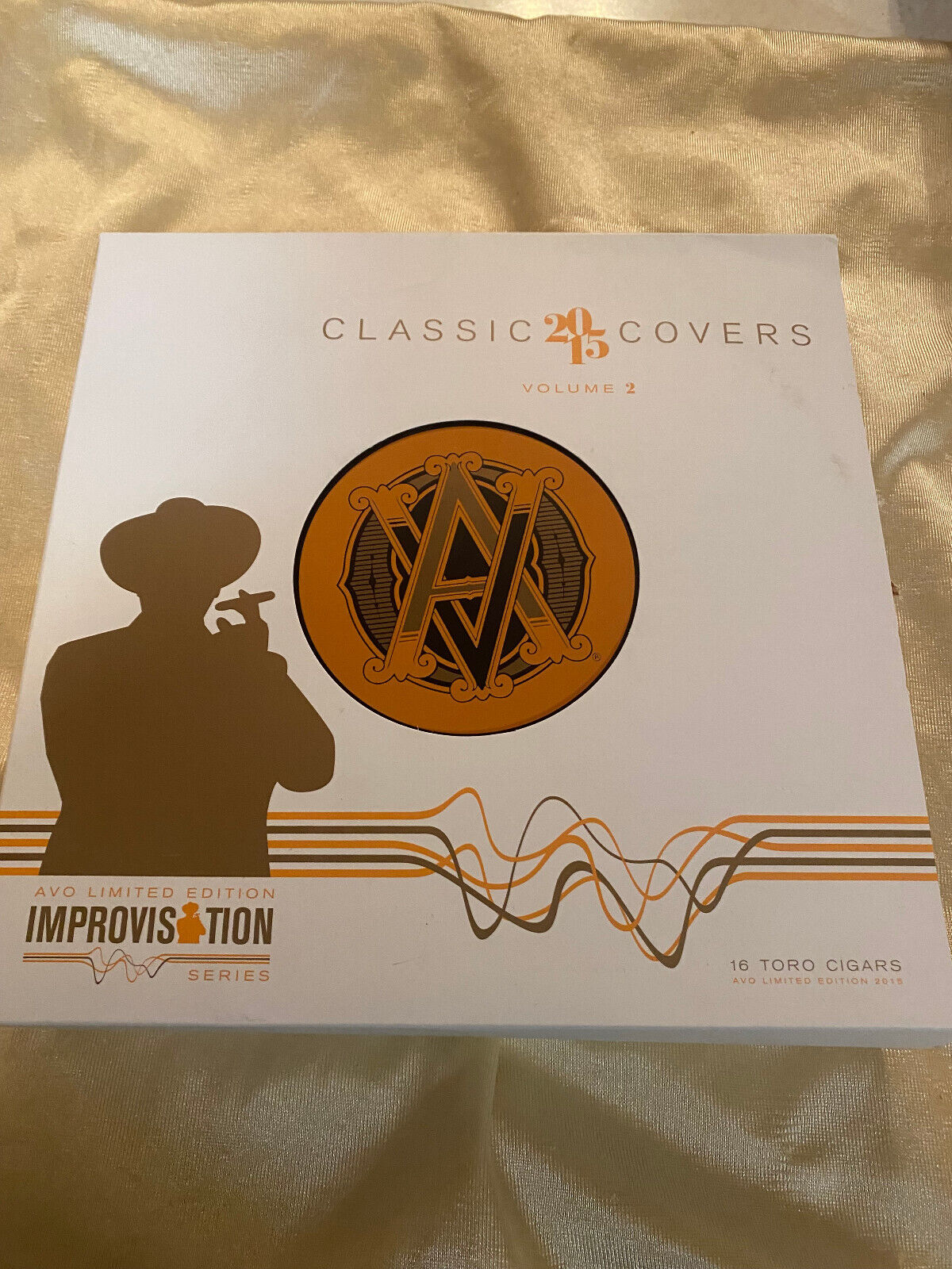 AVO Classic Covers Vol. 2 Rare Vinyl LP Record Cigar Box with slip case