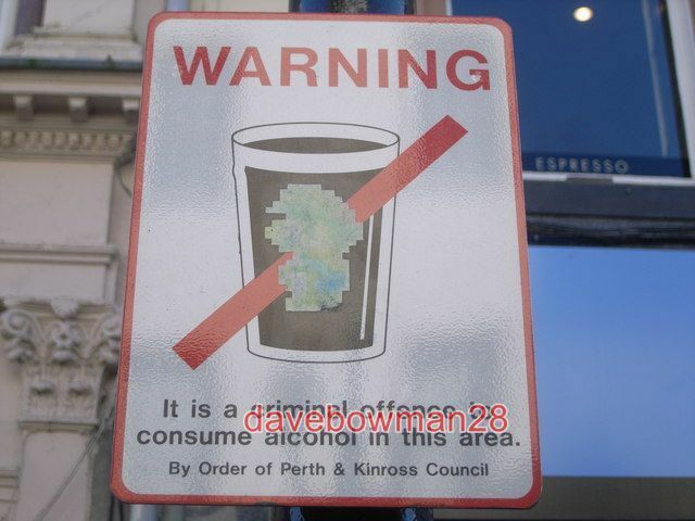 PHOTO  NO ALCOHOL CONSUMPTION SIGN IN PERTH CITY CENTRE 2008