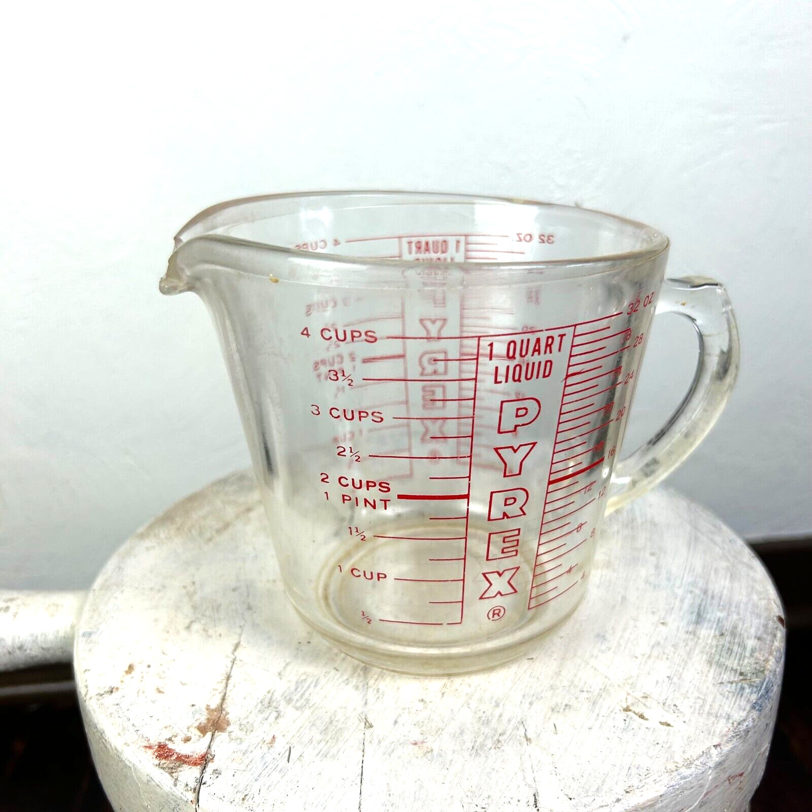 Vintage Pyrex 4 Cup Glass Clear Measuring Cup Handle Red Lettering English Units