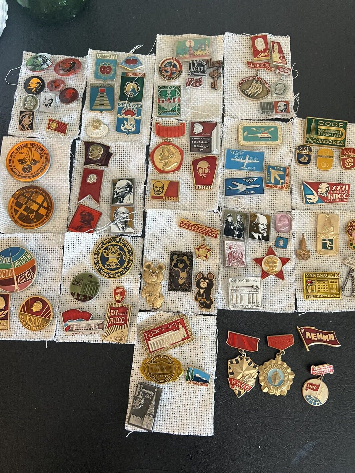 Lot Of 78 Vintage Soviet Russian Pins - Lenin - USSR - Collectible - Lapel 