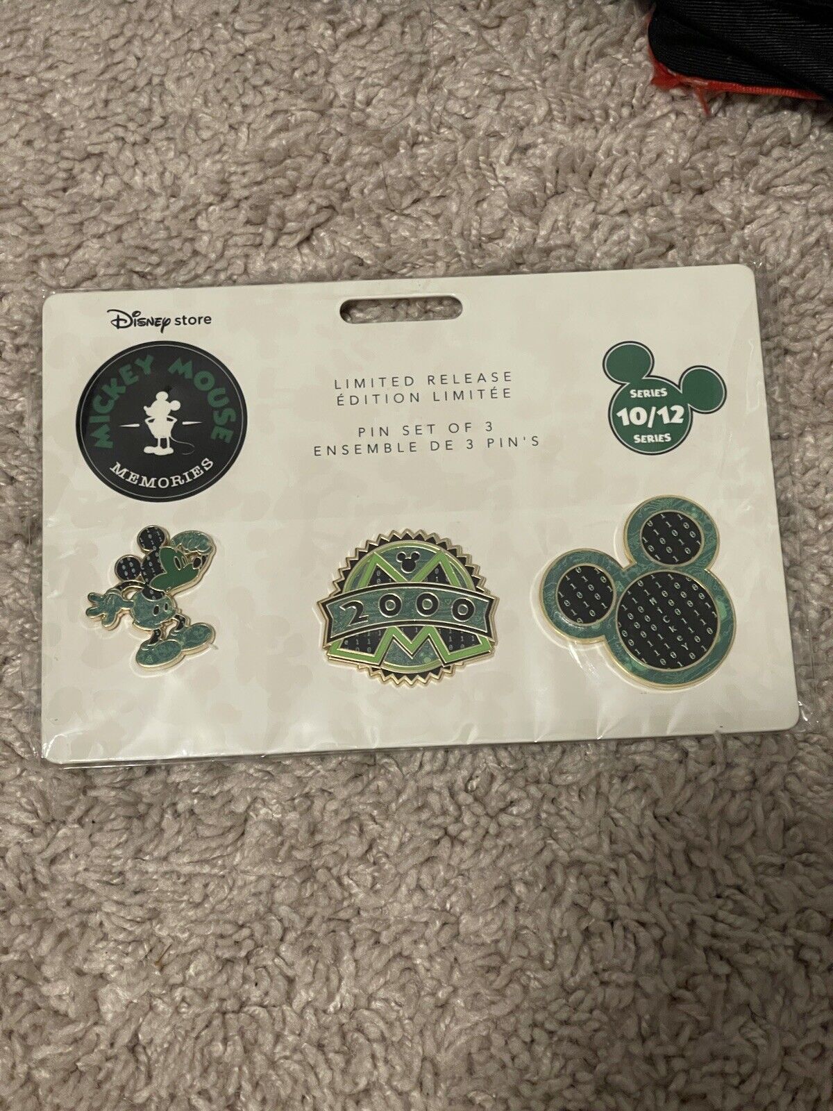 Disney Store Mickey Mouse Memories Pin Set October Limited Edition Brand New 
