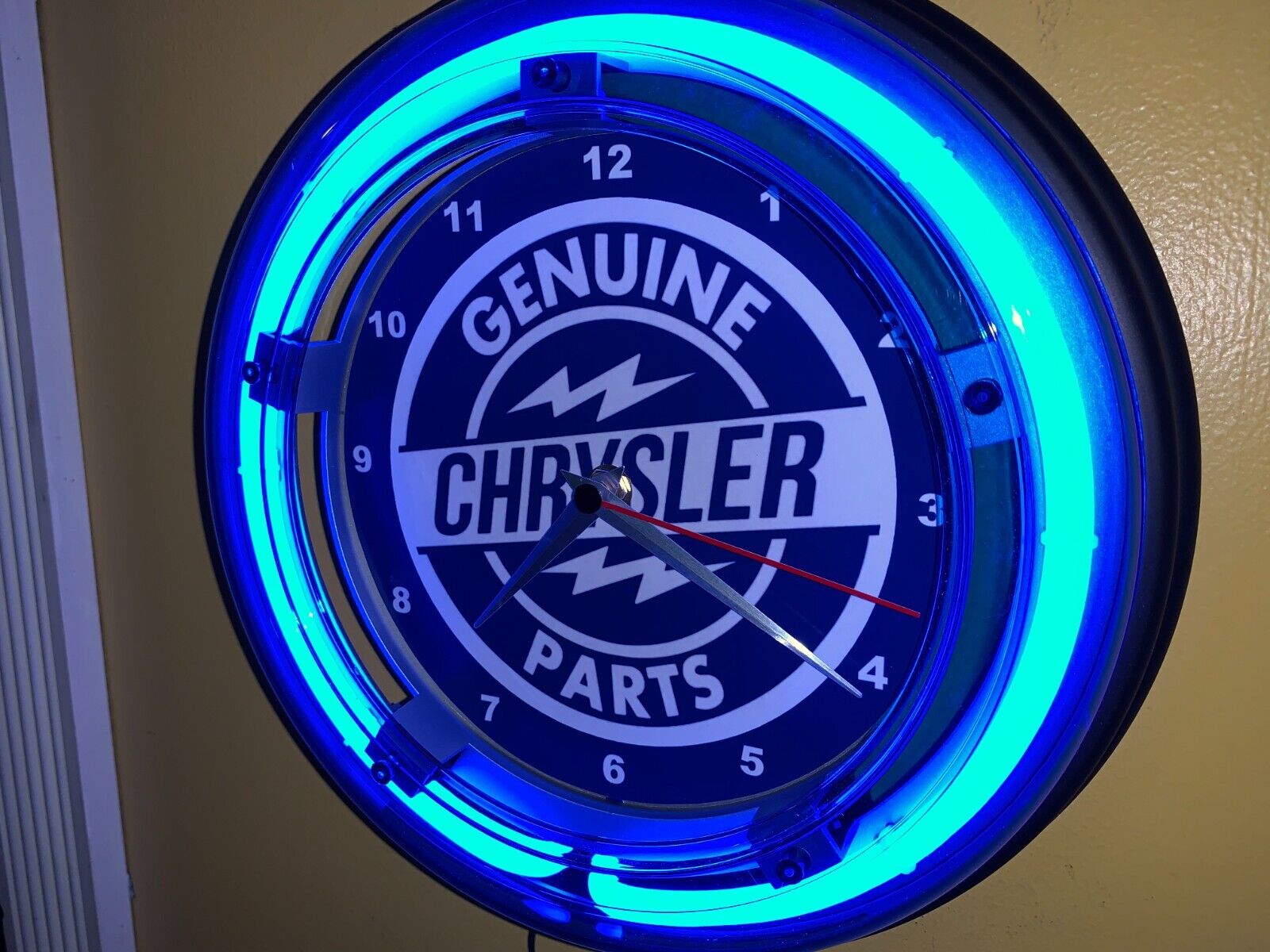 Chrysler Motors Auto Dealership Garage Mechanic Neon Wall Clock Advertising Sign