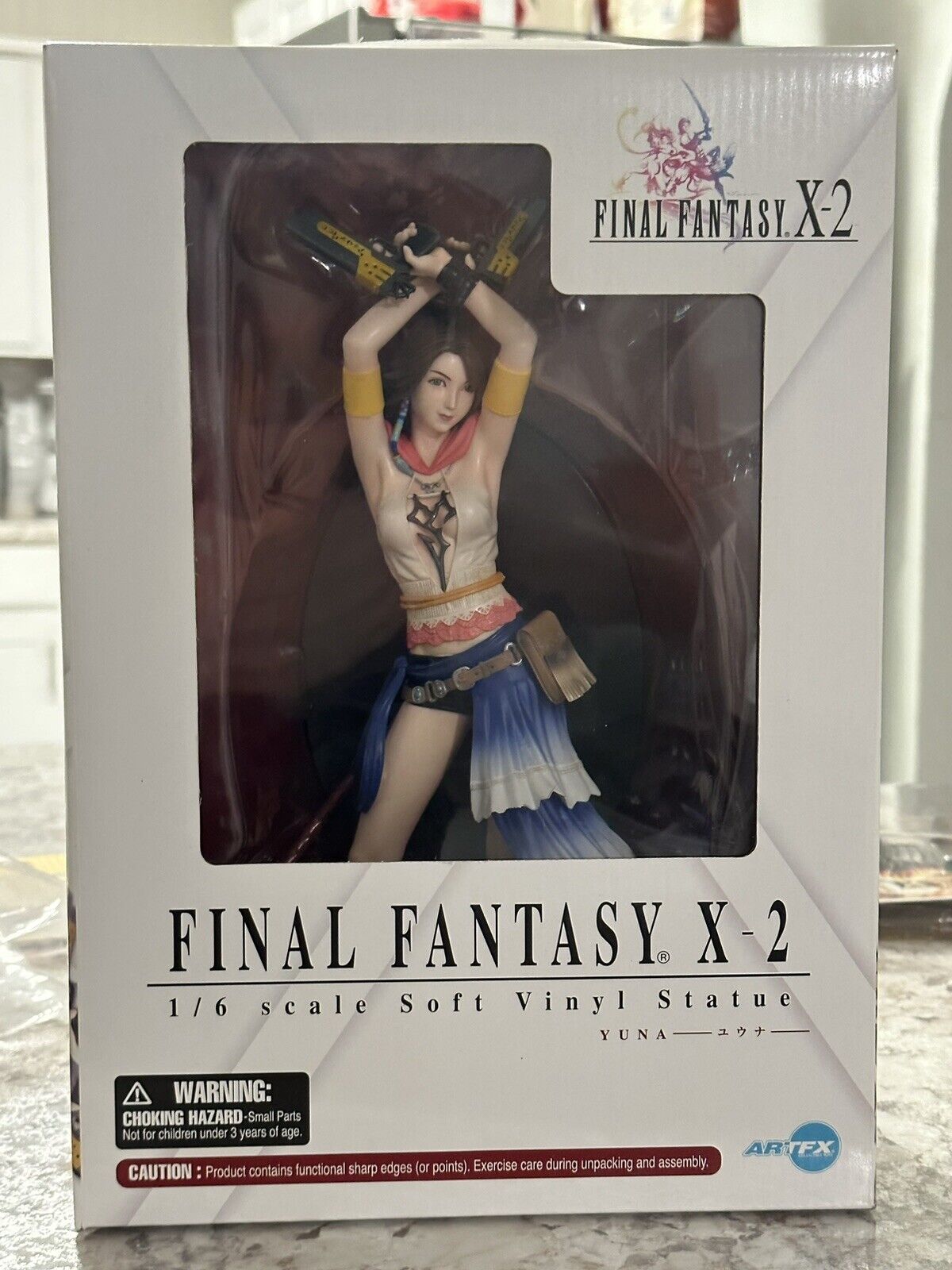 Play Arts Final Fantasy X-2 Yuna Action Figure Square Enix Complete W/ Box