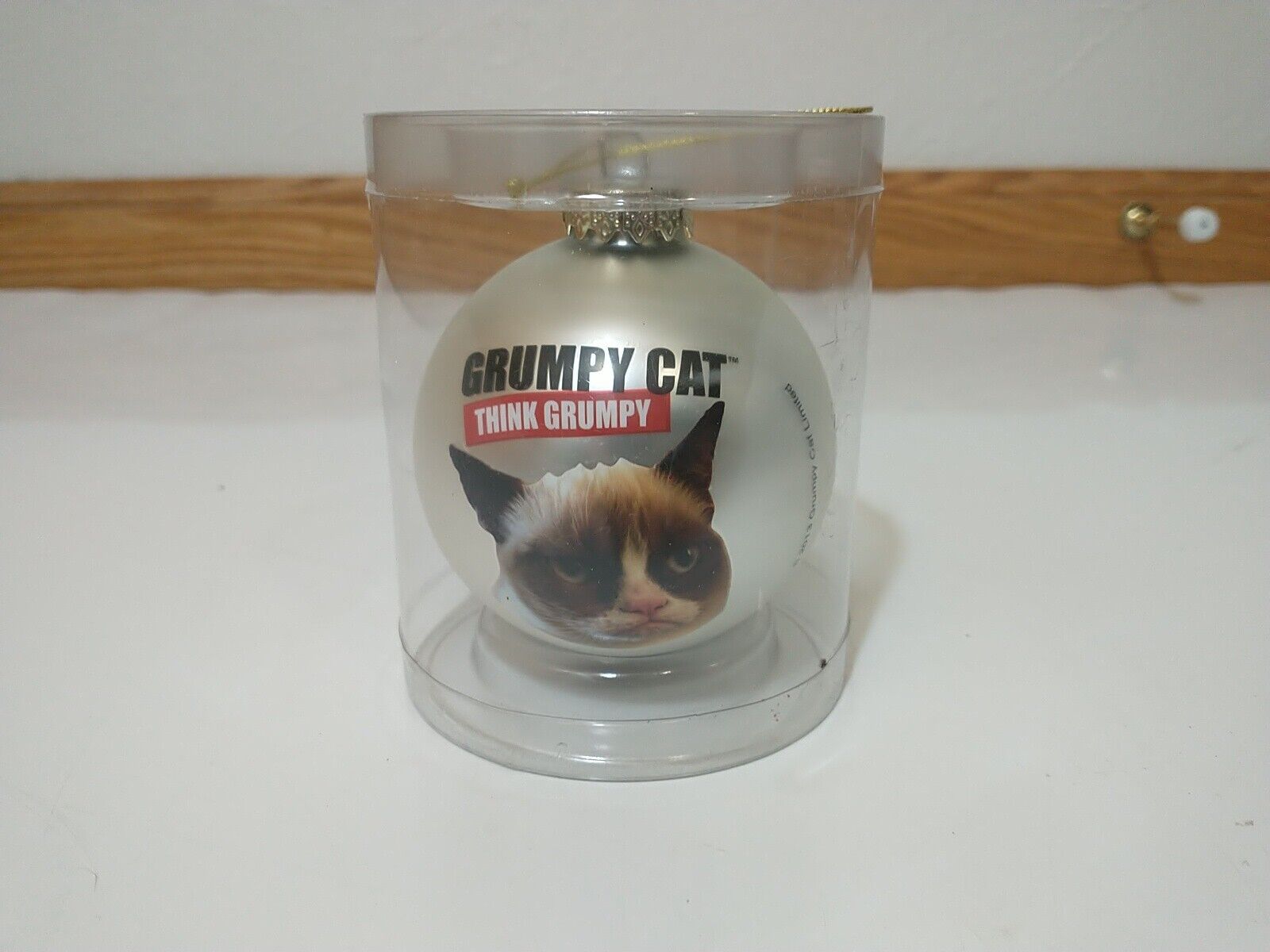 Grumpy Cat Christmas Ornament THINK GRUMPY Ganz 2013 Glass Ball New In Package