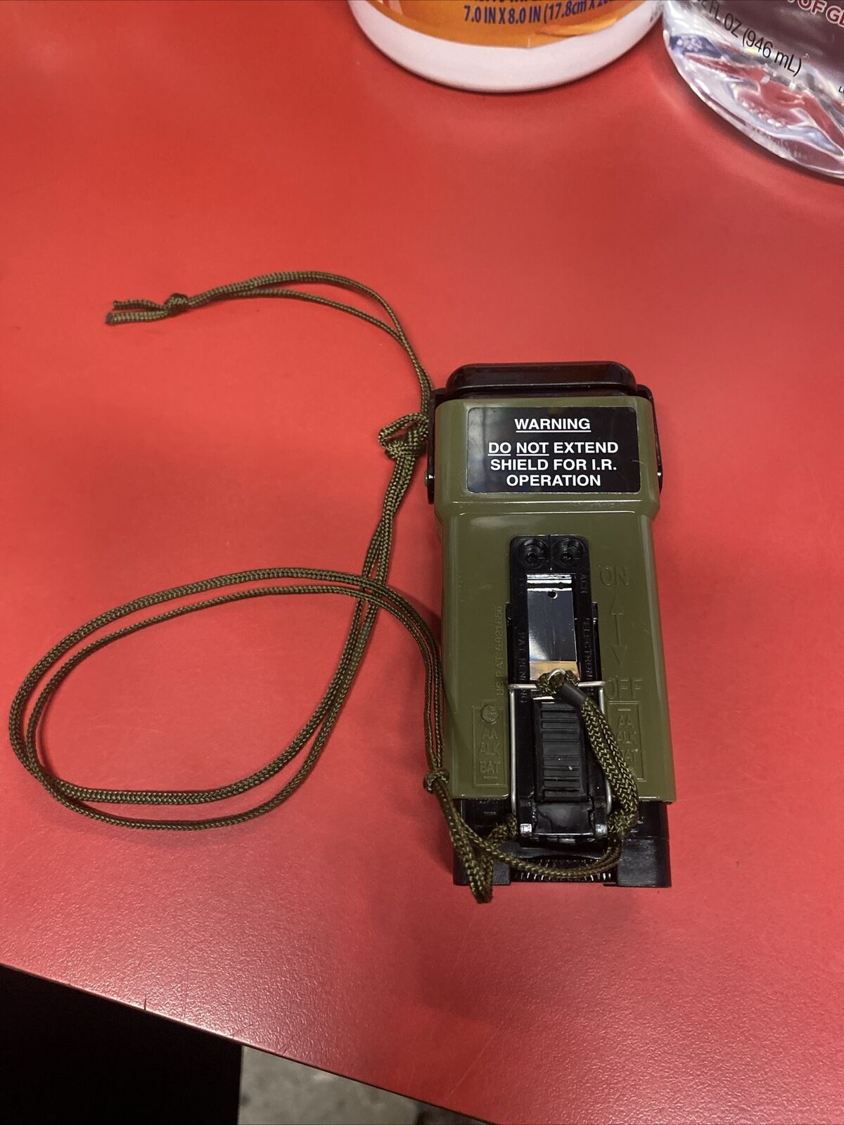 Fedcap FRS/MS-2000M Military Distress Strobe Light W/IR Beacon lot 1