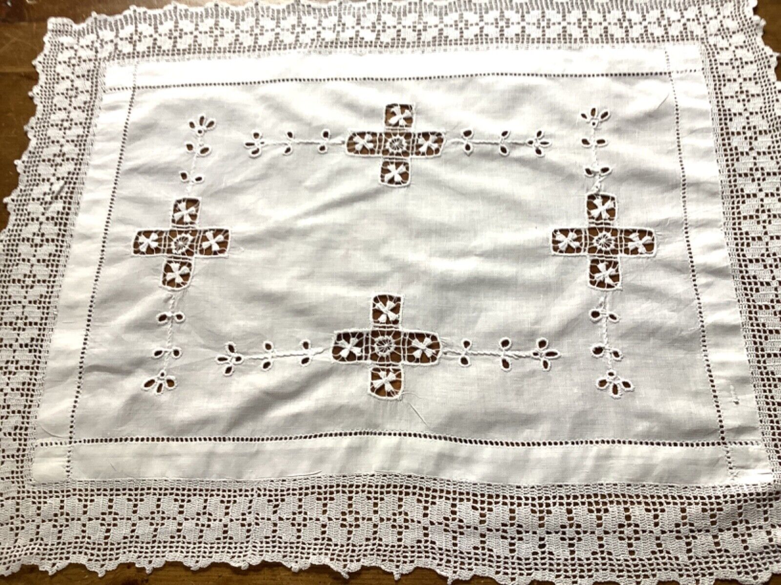 Vintage Antique White Cotton & Lace Table Centre Tray Cloth Hand Stitched