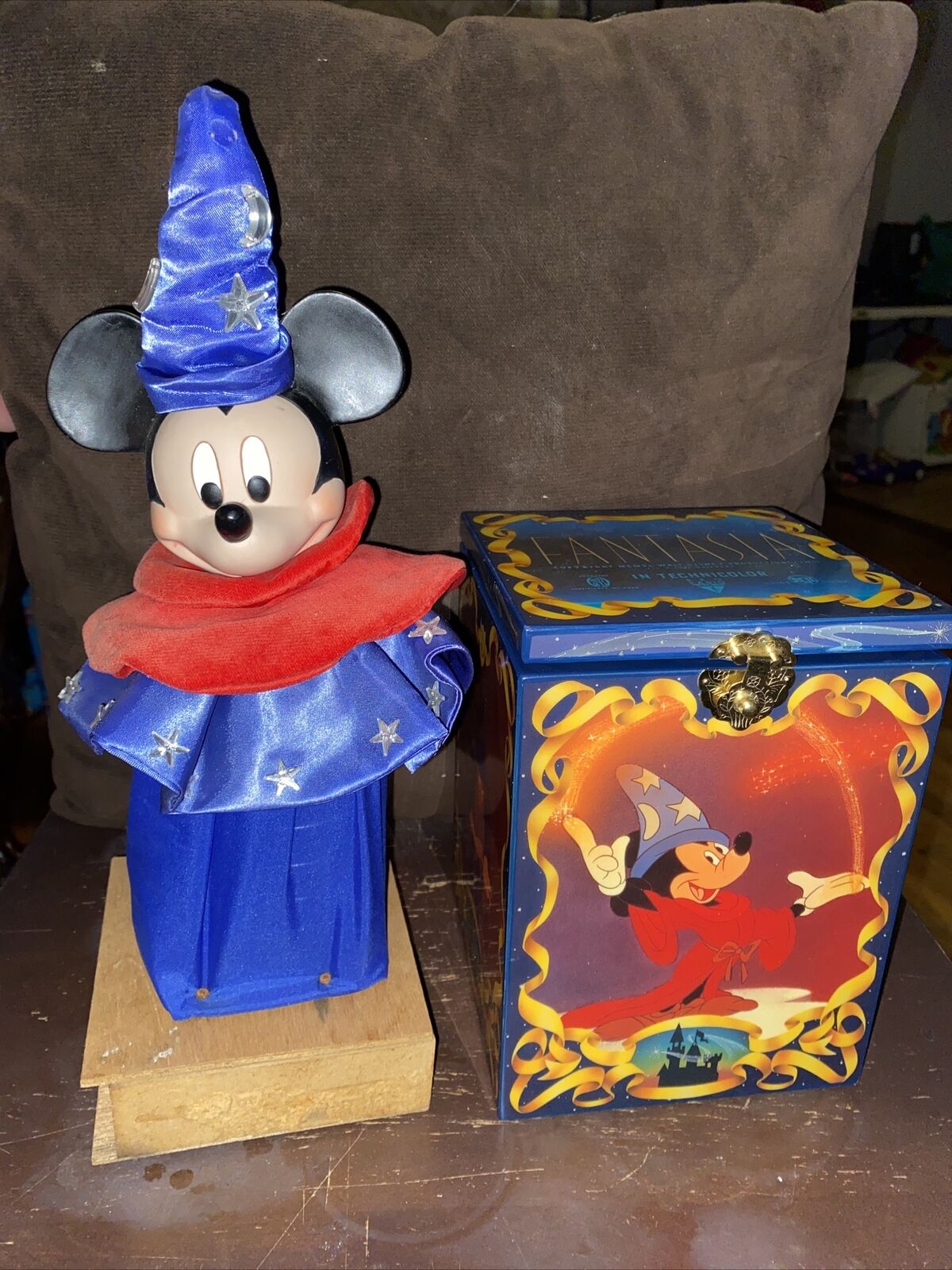 Extremely rare Mickey Mouse ''Sorcerer's Apprentice'' Jack in the Box. Read