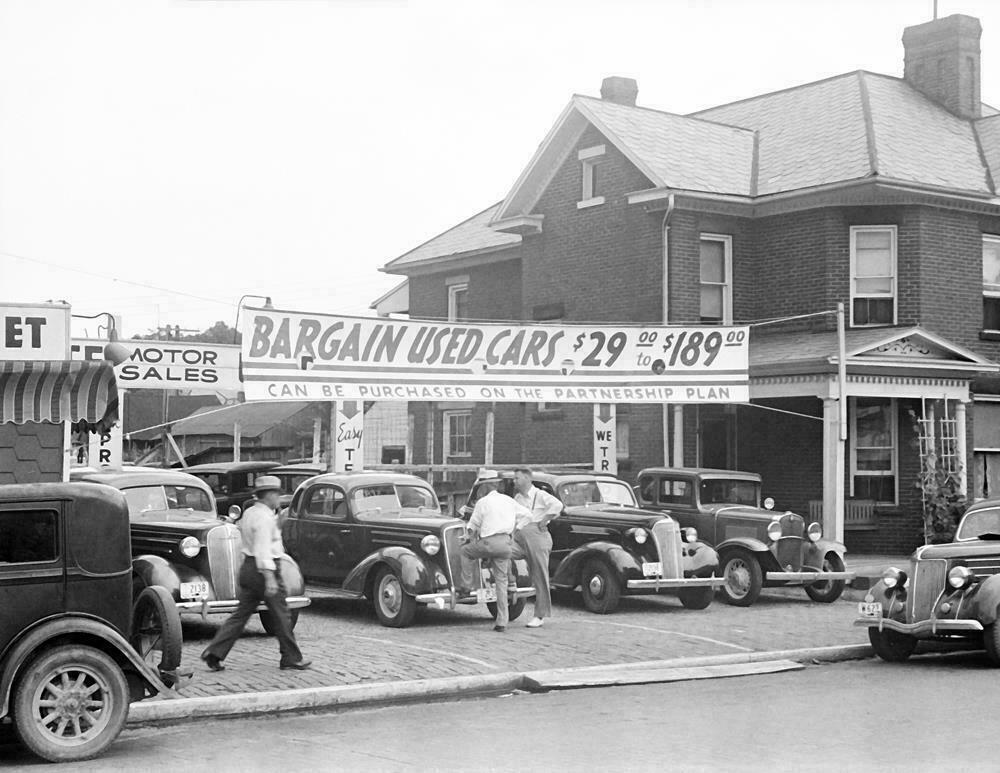 1938 Used Car Lot Lancaster Ohio Old Vintage Photo 8.5