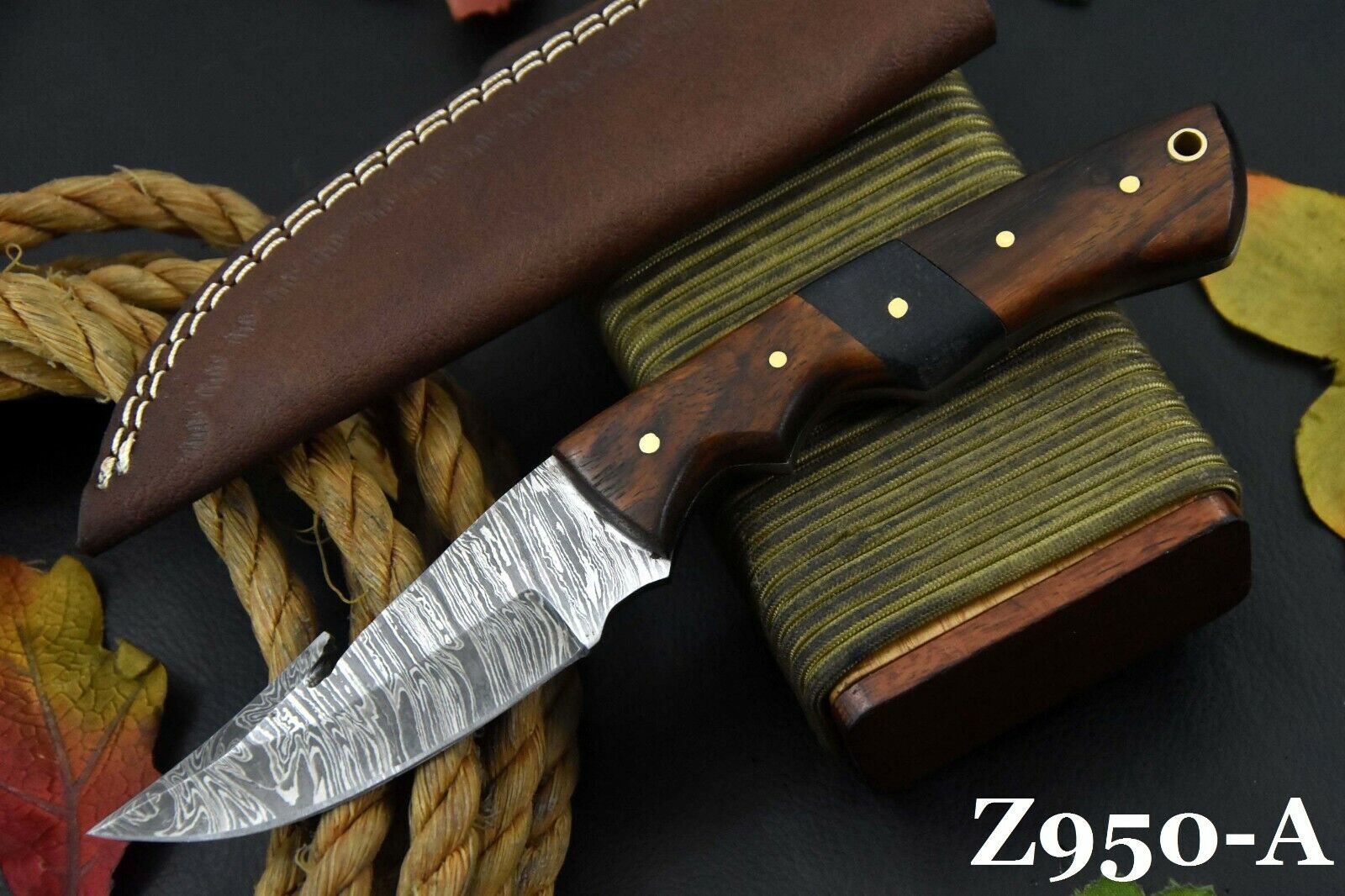 Custom Damascus Steel Gut Hook Hunting Knife Handmade With Walnut Handle (Z950-A