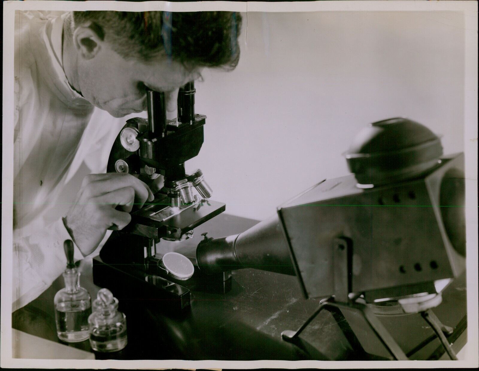 LG882 '37 Original Photo GERM FINDER IN ACTION Doctor Looking Through Microscope