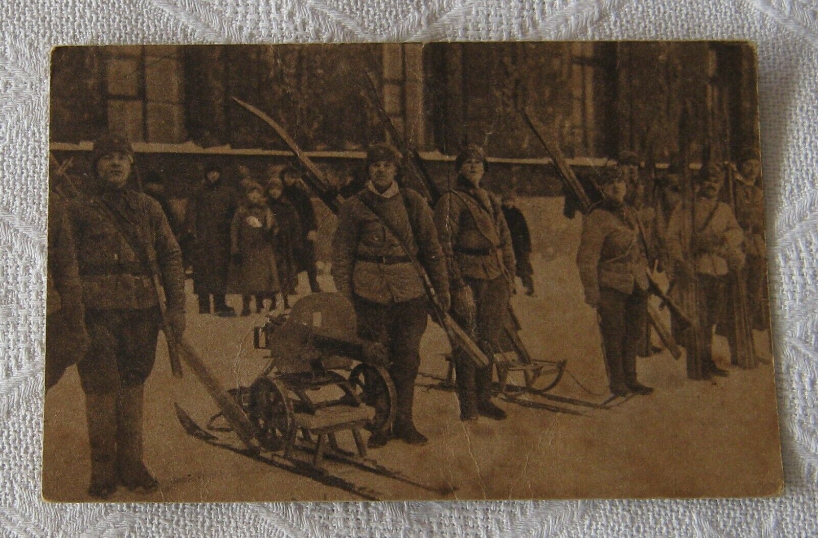 RED ARMY CIVIL WAR INTELLIGENCE WITH MACHINE GUNS AND SLEDGES 192.. POSTCARD