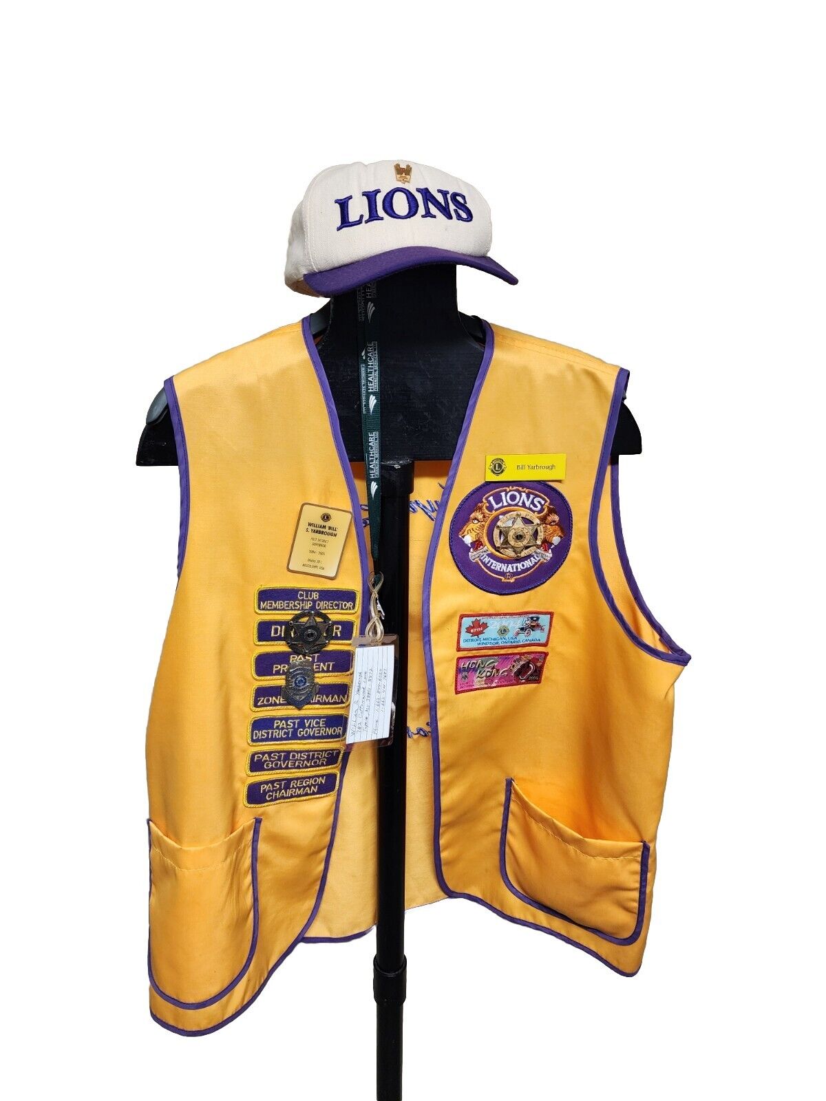 Lions Club International Men\'s Large Vest With Memorabilia Badges Patches Button