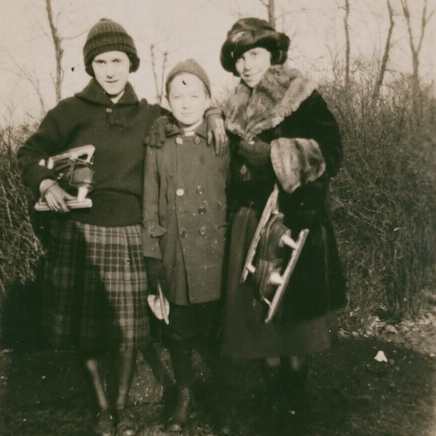 Chicago Ice Skating Family Photo 1920s Vintage Snapshot Women Boy Child IL A1235