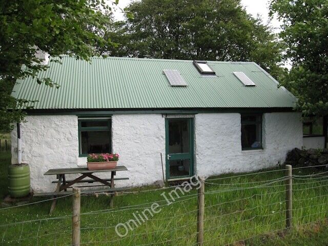 Photo 6x4 Sailean Sligeanach Cottage Baravullin With photovoltaic cells o c2009