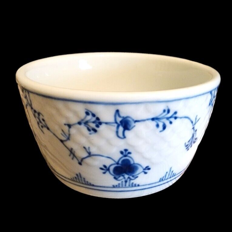 Bing & Grondahl B&G Porcelain Denmark Blue Traditional Sugar Or Olive Bowl 1.75\
