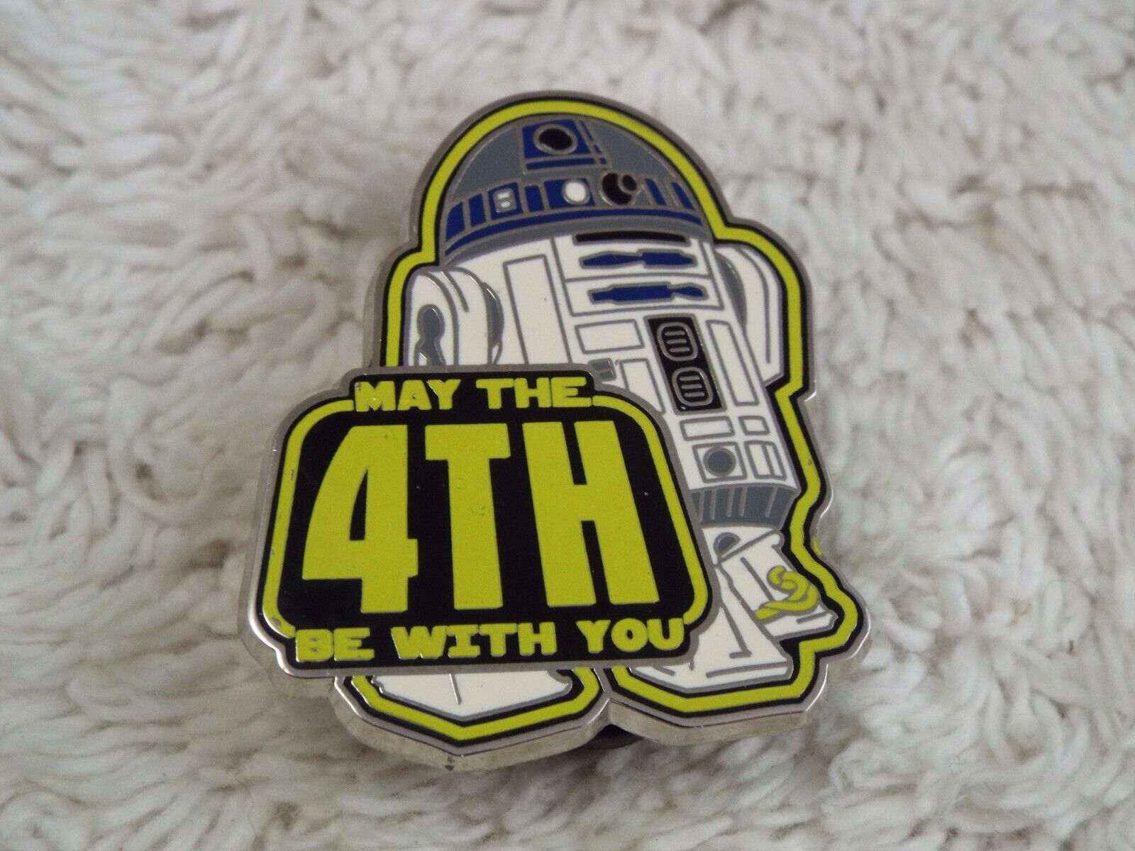 Star Wars May the 4th Be With You Think Geek R2D2 Tac Pin LIMITED EDITION (C65)