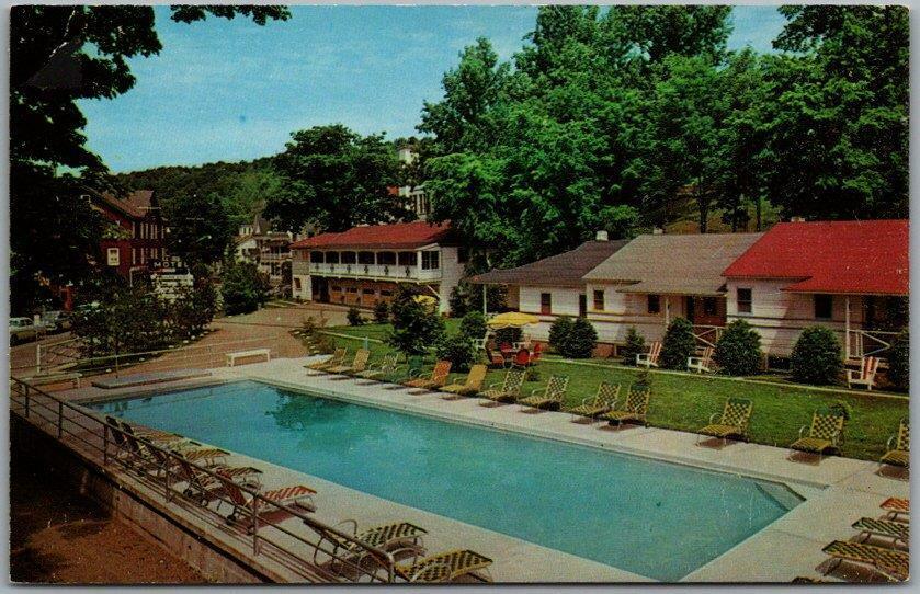 Fleischmanns, New York Postcard DELAWARE COURT Motel / Pool View Roadside c1950s