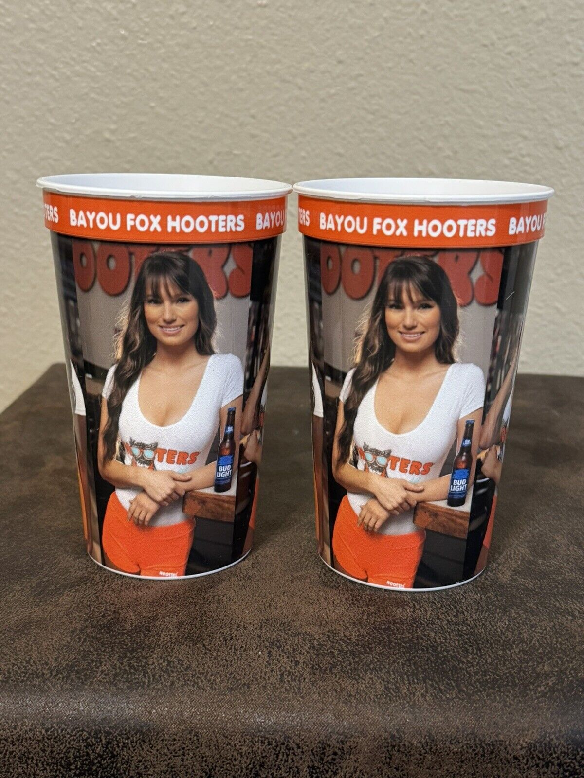 Vintage Hooters Bayou Fox Louisiana Florida Collectible Cups - RARE - EUC