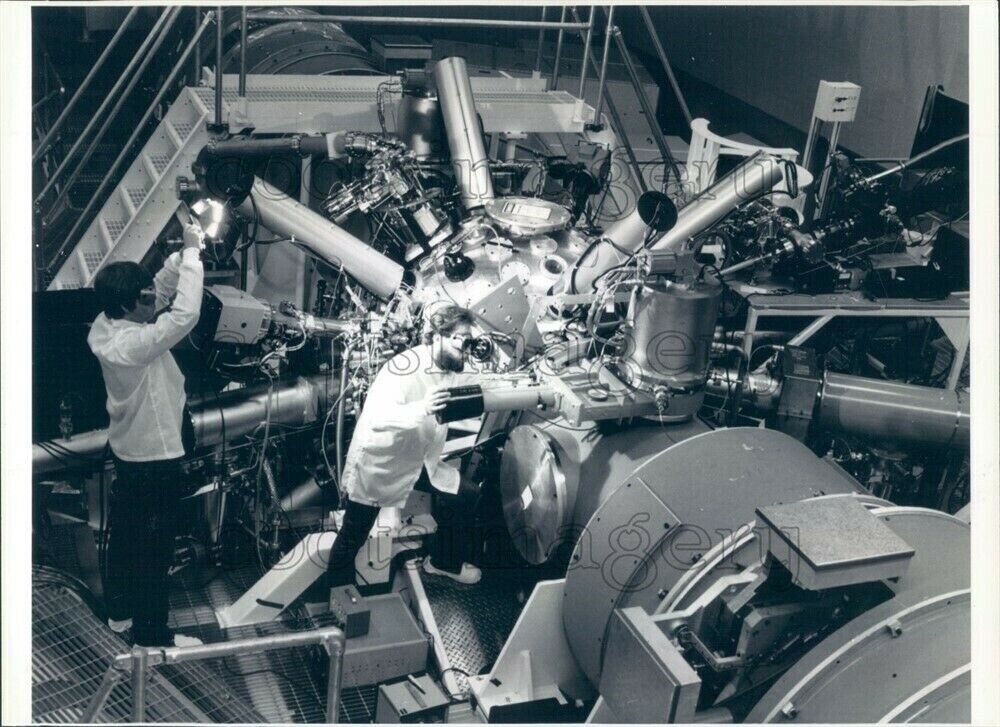 1984 Press Photo Target Chamber Lawrence Livermore National Lab Novette Laser