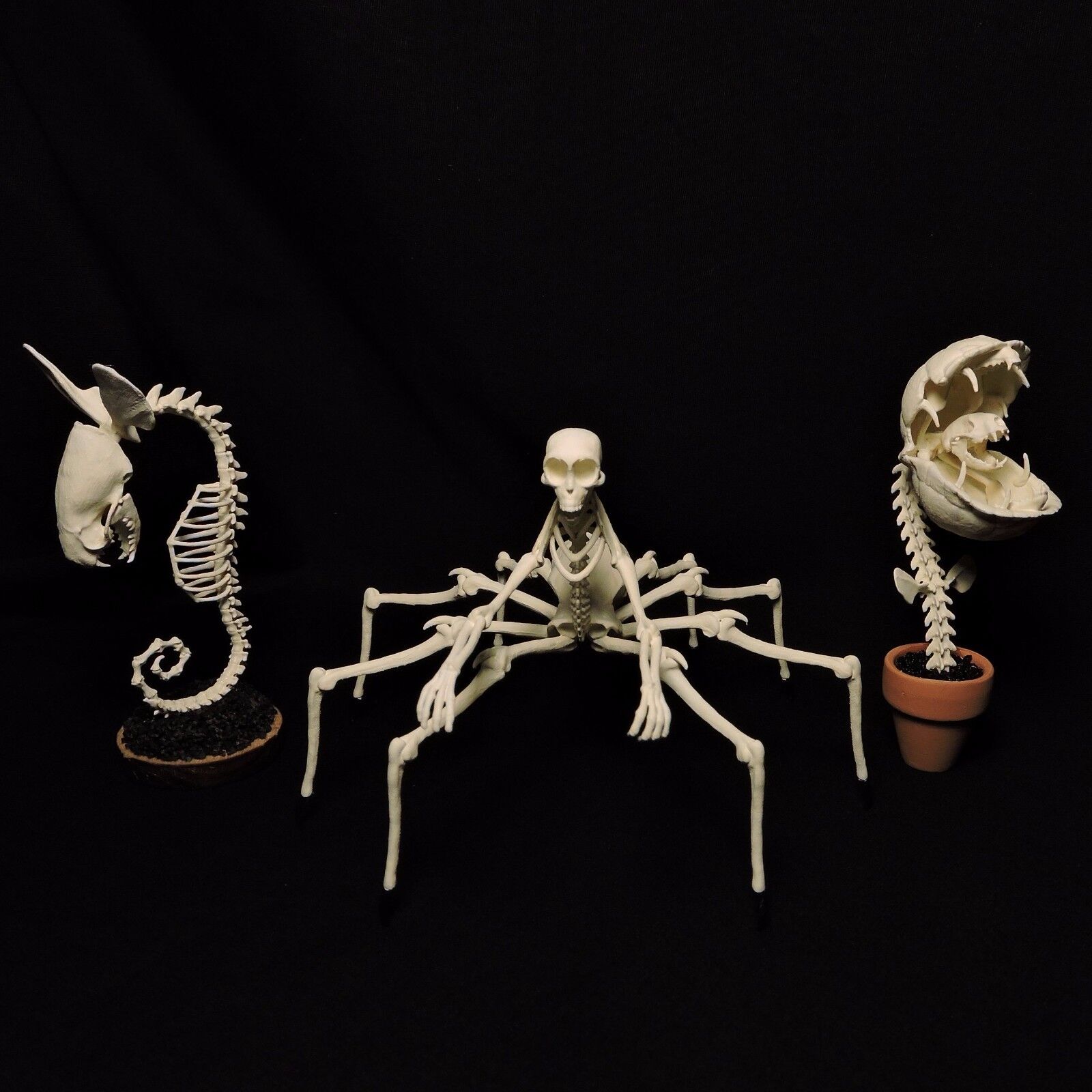 Forgotten Boneyard Replica Mini Figure Set 2016