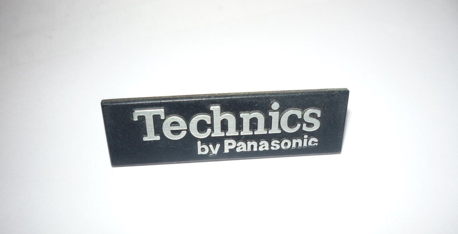 Technics Turntable   SL-23  emblem name tag - NICE