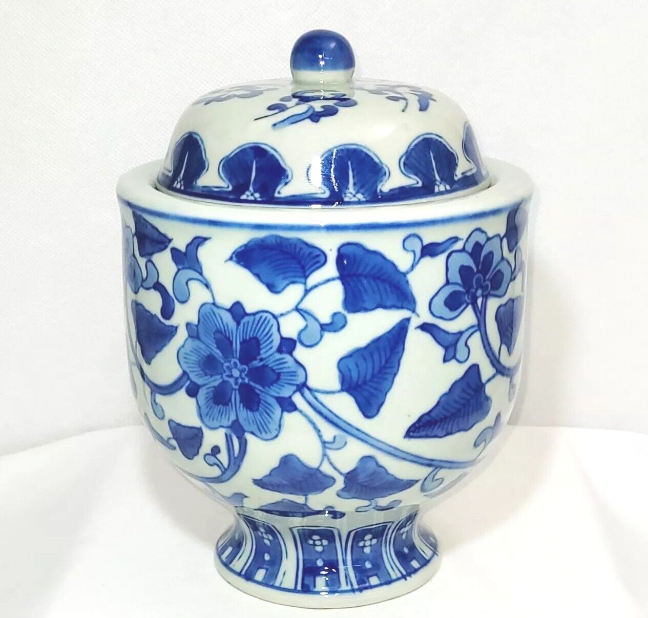 Vintage Seymour Mann China Fine Porcelain Blue & White Lidded Jar 6” Tall