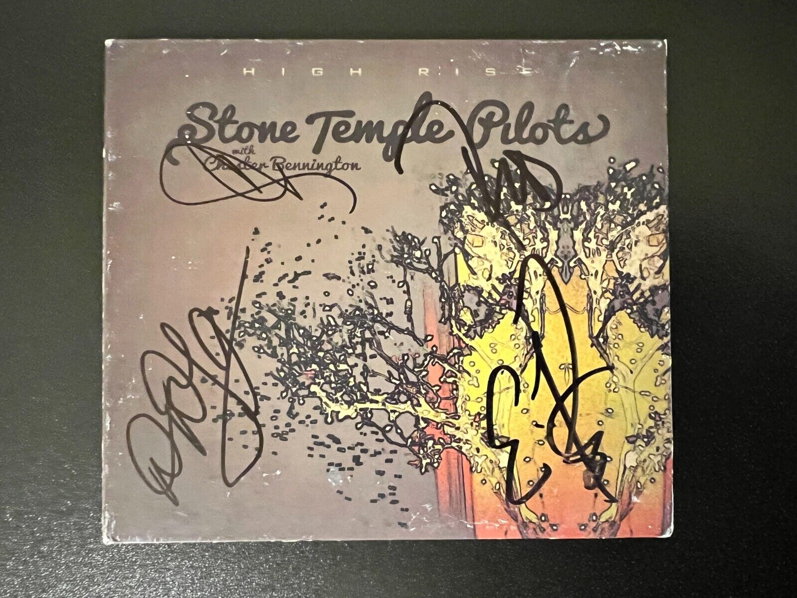 Stone Temple Pilots signed cd Chester Bennington PSA/DNA BAS