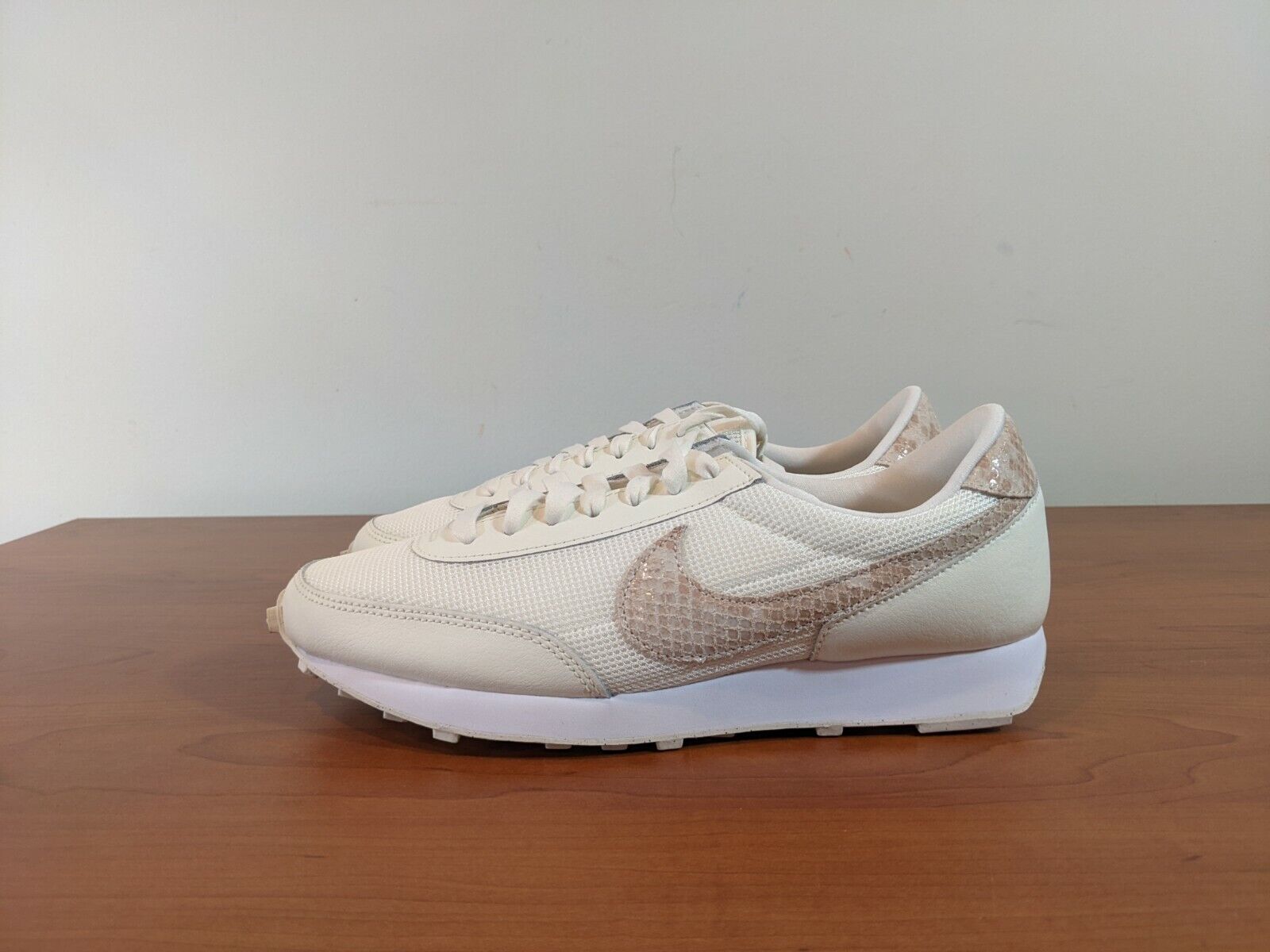 Nike Daybreak Sail Particle Beige White Women\'s Sneakers DH4262 100 Multi Size