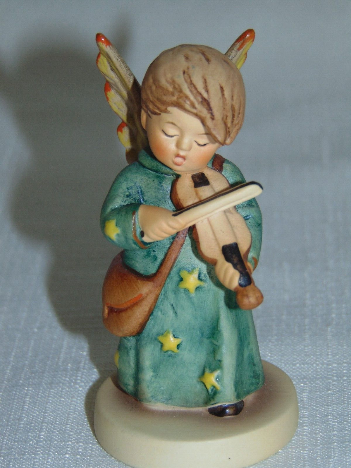 Goebel Hummel First Edition Celestial Musician 646 Ornament Figurine First Issue