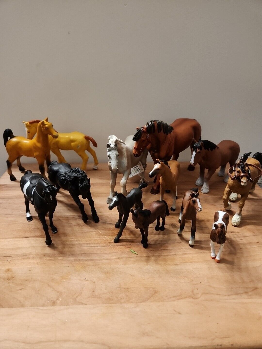 Lot Of Horse Figures, Safari, Imperial,  More