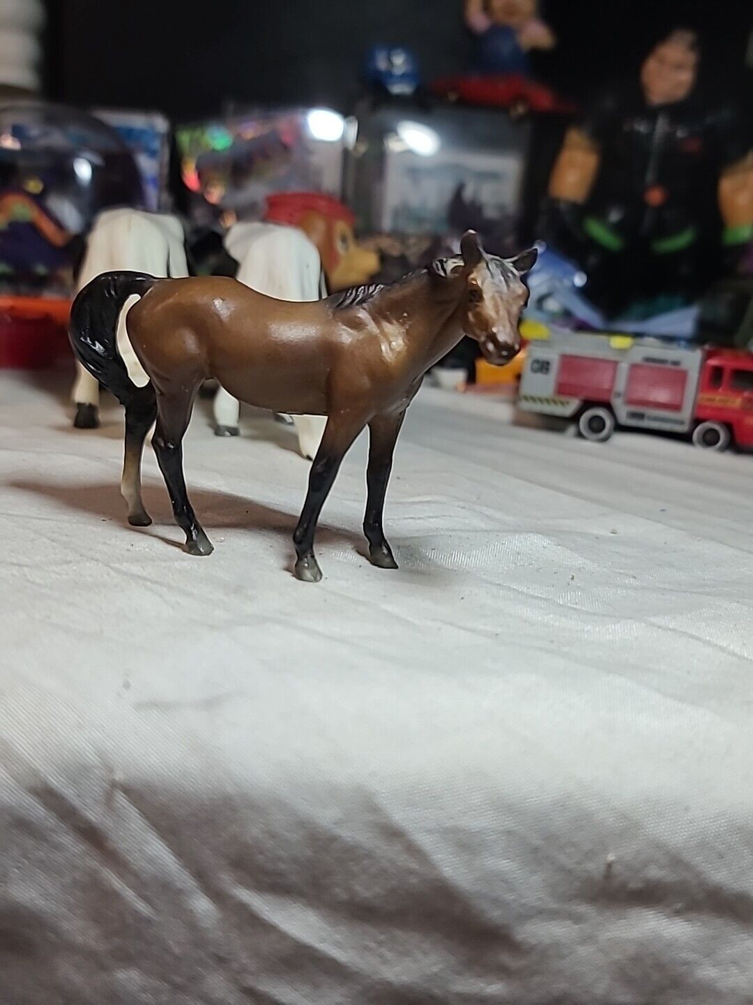 Vintage 1975 Breyer Miniature Horse Figurine 3\
