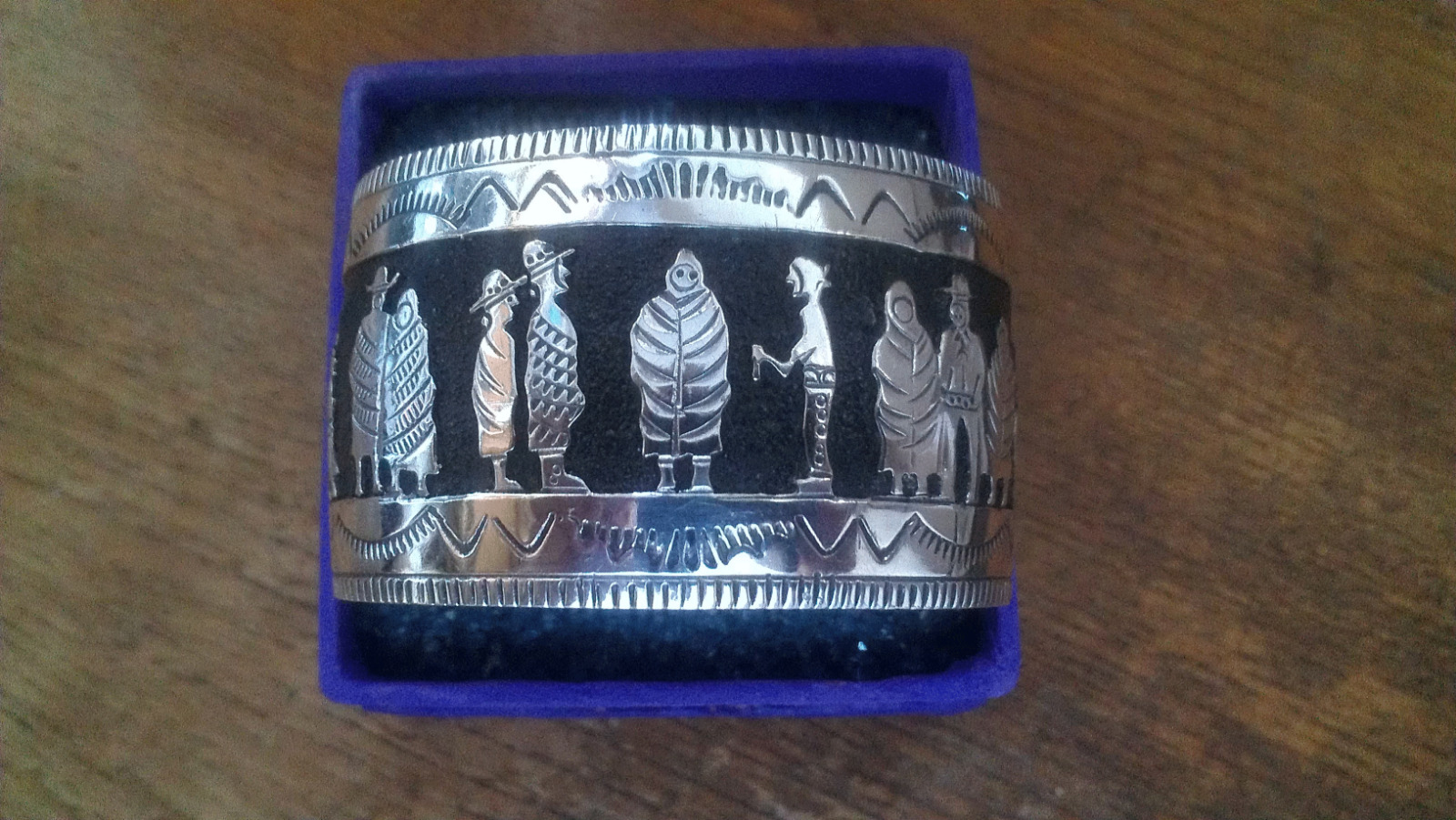 RARE Navajo Sterling Silver Storyteller Cuff Bracelet by Gene Gibson ~ 41 Grams