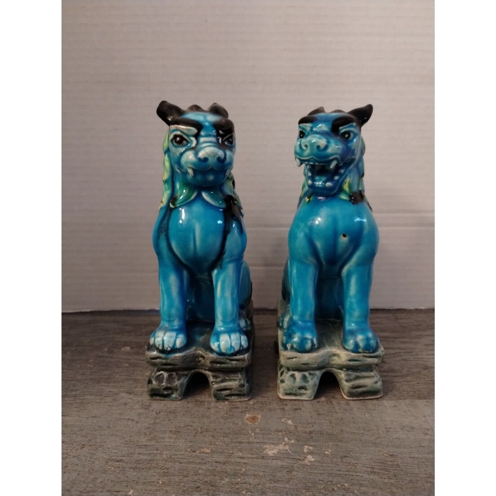Set of 2 Andrea By Sadek Chinese Foo Dog Sculpture Figures 7618 7 1/2”x 4”x  3”