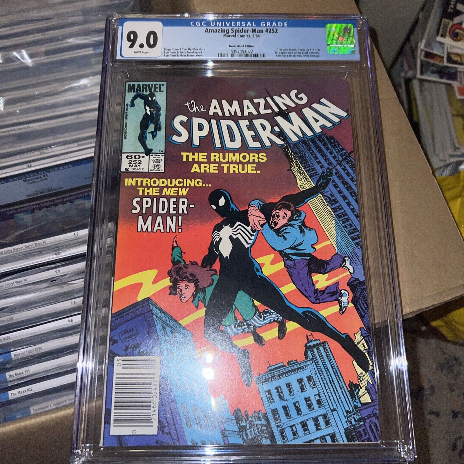 Marvel Comics Amazing Spider-Man 252  CGC 9.0 White Pages Symbiote Costume Key