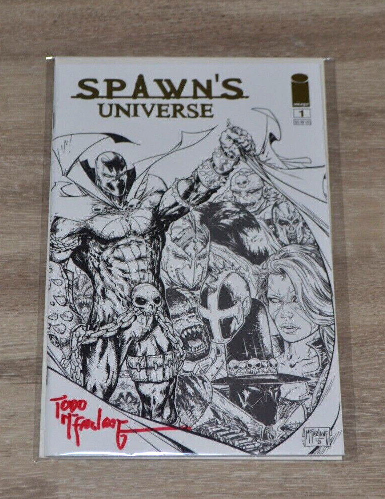 SPAWN\'S UNIVERSE #1  Signed by TODD McFARLANE Autographed