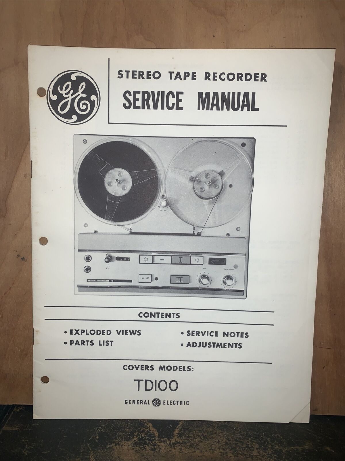 General Electric Tape recorder TD100 -Service Manual- Schematics, Parts List.