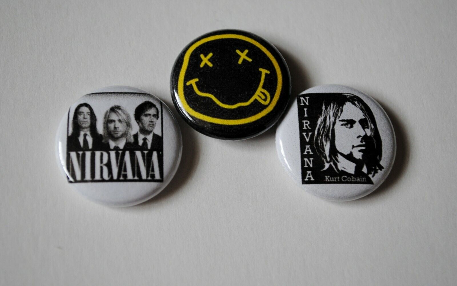 Nirvana Kurt Cobain rock music band Pin Pinback Buttons 1