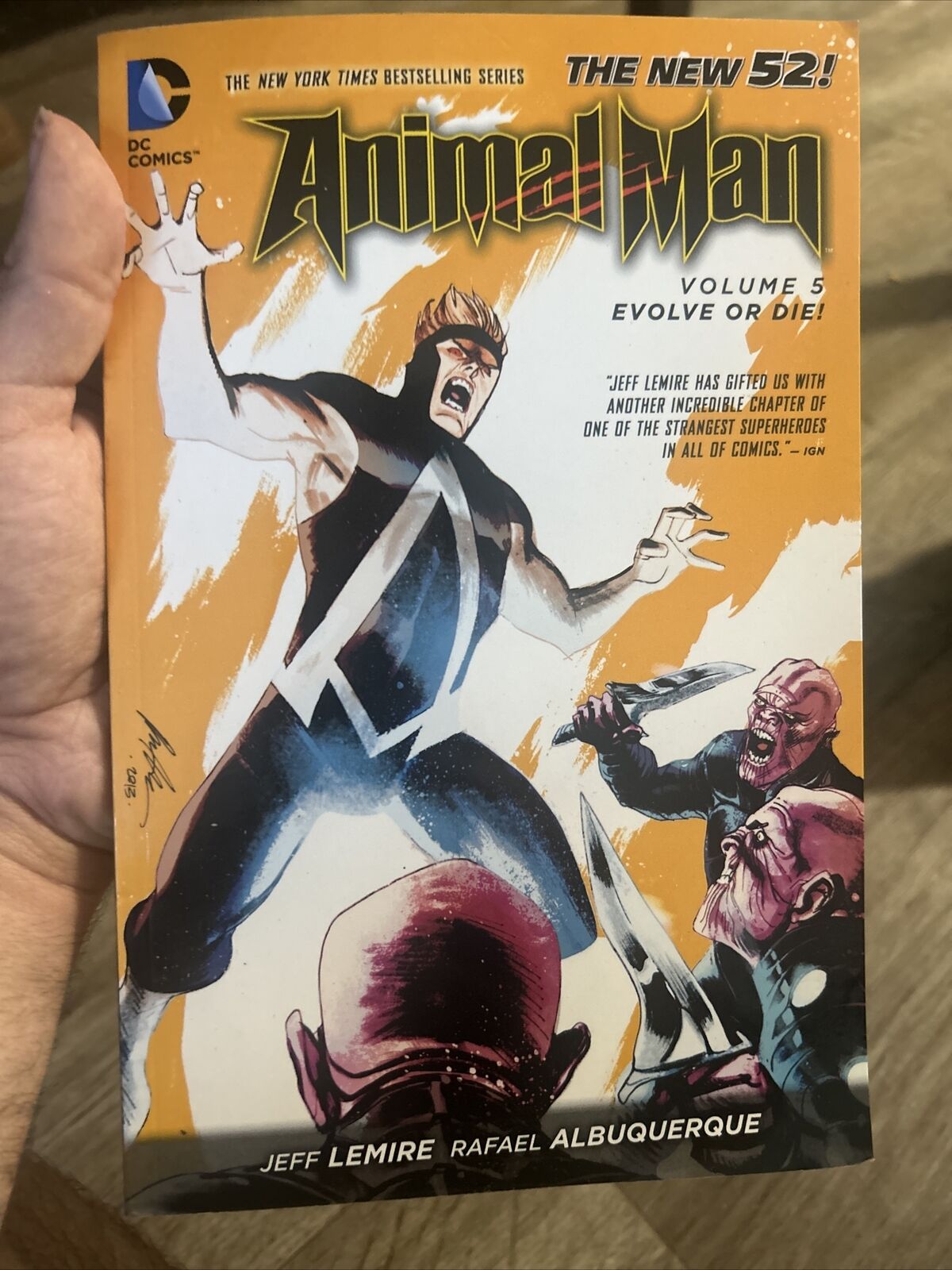 Animal Man Vol 5: Evolve or Die (The New 52) - Paperback - GOOD