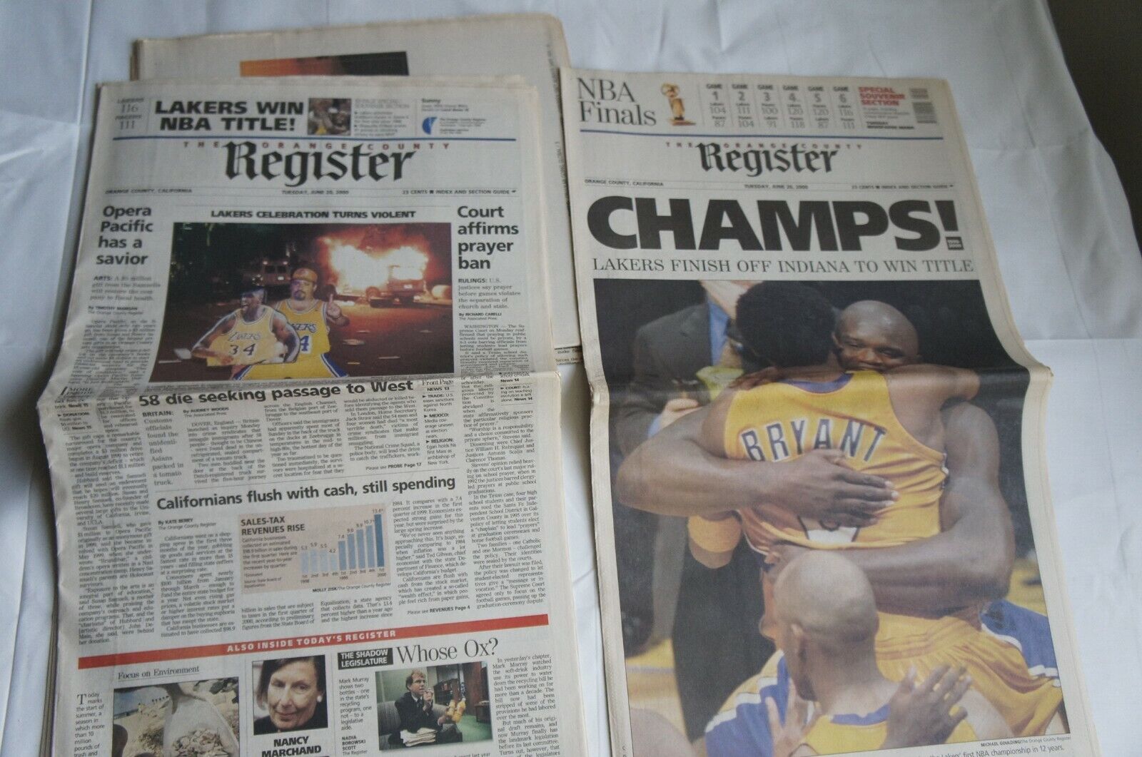 Kobe Shaq Lakers The OC Register NBA Final Vintage Newspaper June 15, 2000