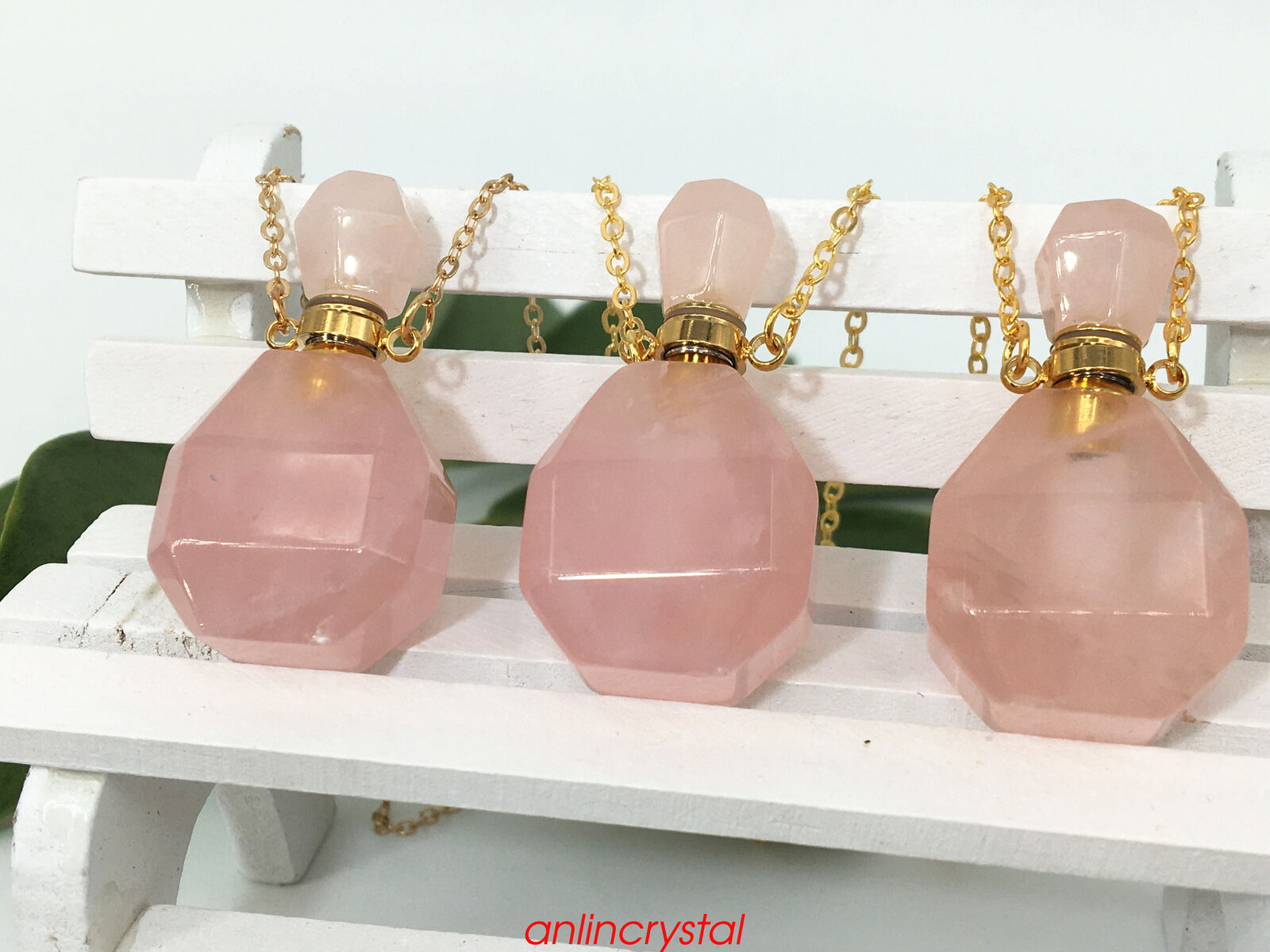 wholesale natural perfume bottles quartz crystal Essential oil bottle pendant