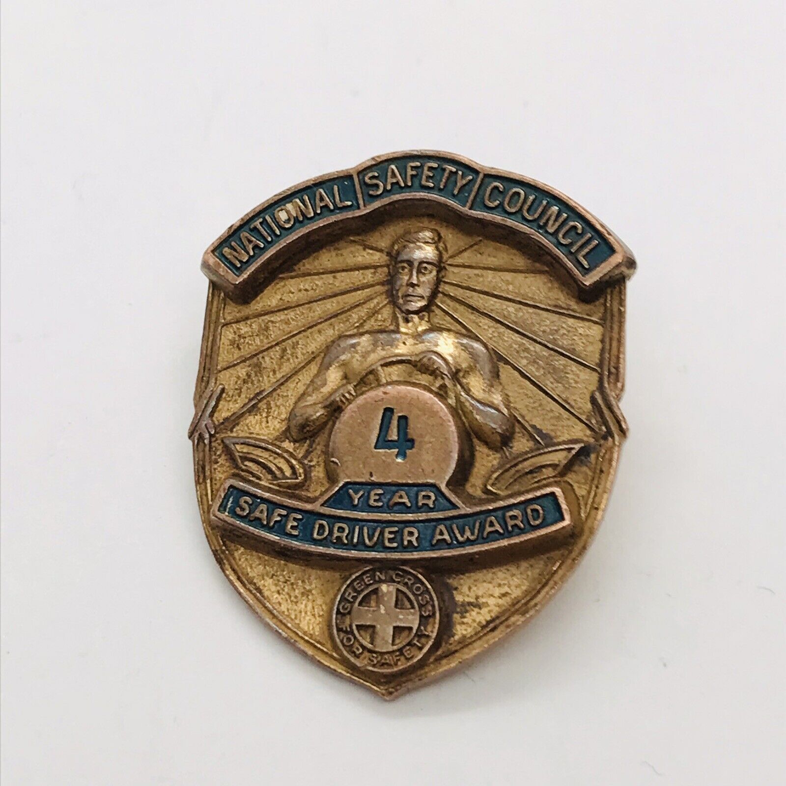 NATIONAL SAFETY COUNCIL 4 YEAR SAFE DRIVER PIN LAPEL ANTIQUE VINTAGE SHIELD 11g
