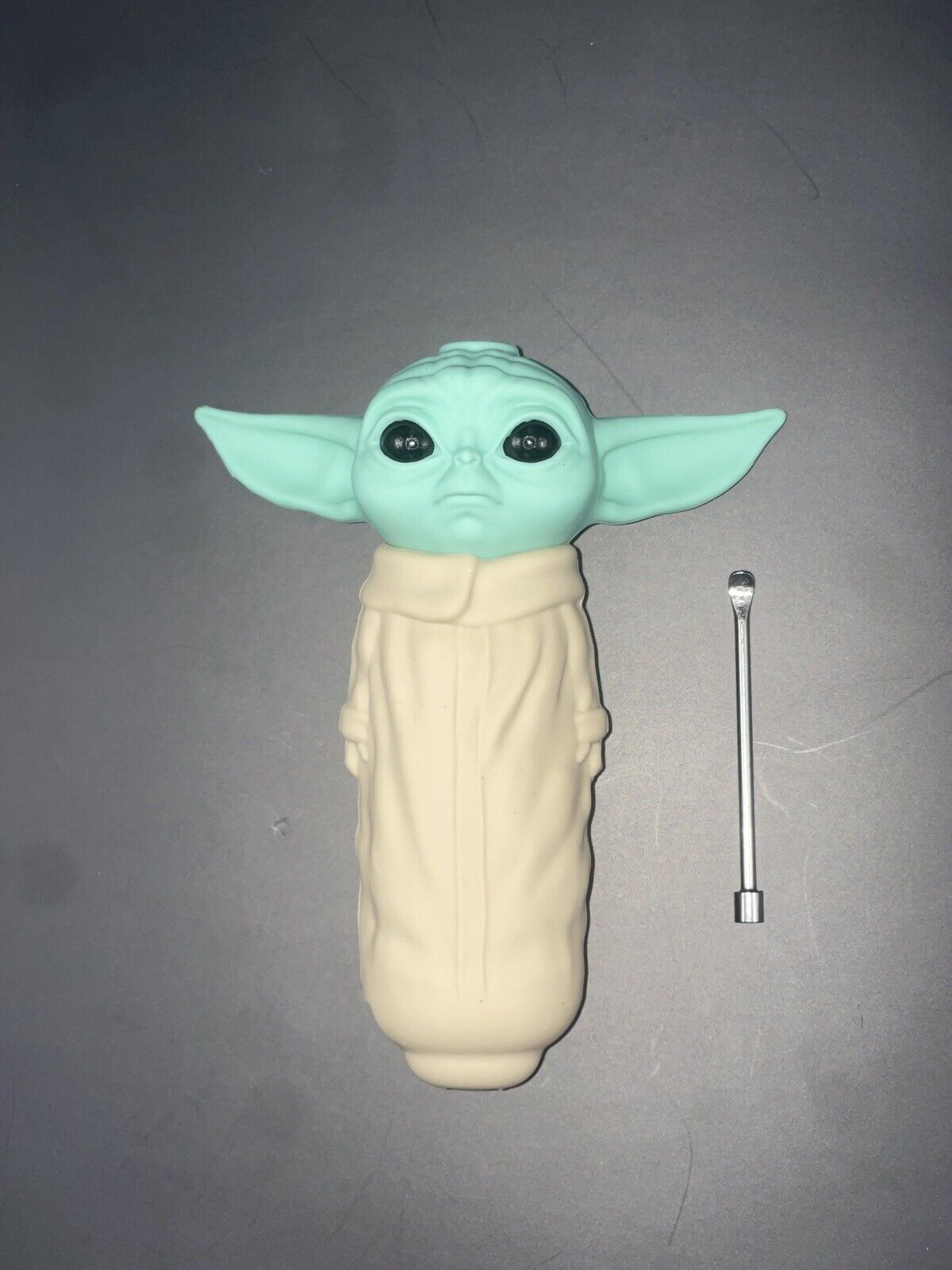 Little Collectible Baby Yoda Grogu Silicone Pipe Star Wars, 9 Hole Glass Bowl 14