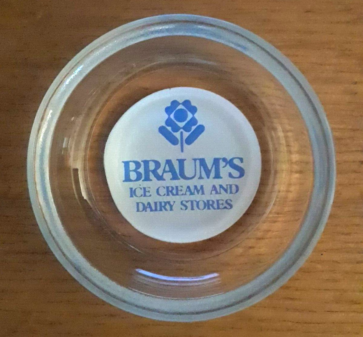 Vintage Braum’s ICE CREAM and DAIRY Stores GLASS Advertising Ashtray