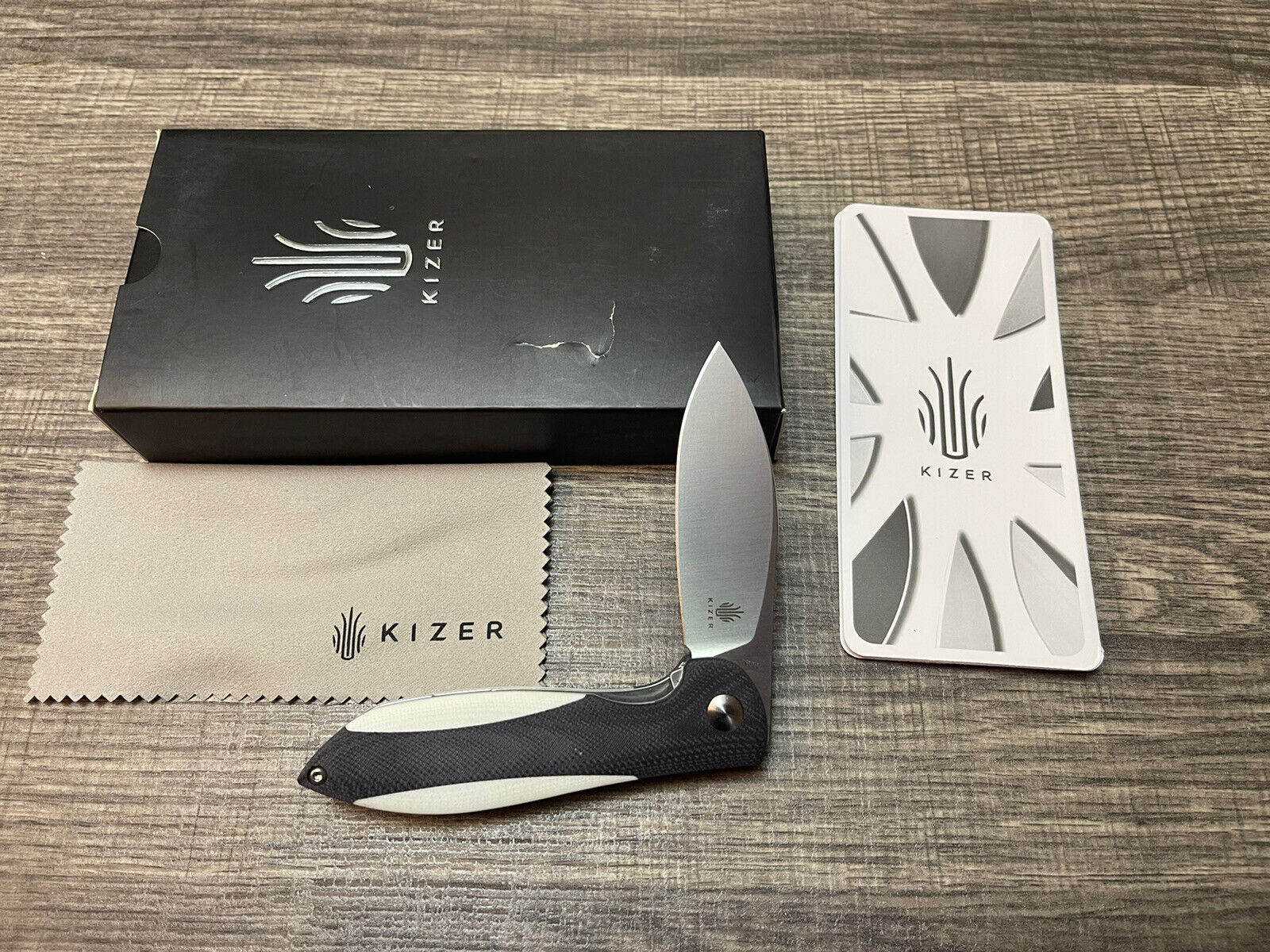 Kizer Cutlery Azo Infinity Black and White G10 Handle Folding Knife V3579N2