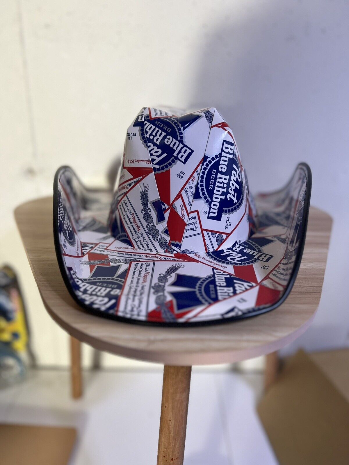 🔥PBR Pabst Blue Ribbon Beer Cowboy Hat In Hand  🔥 Country Thunder