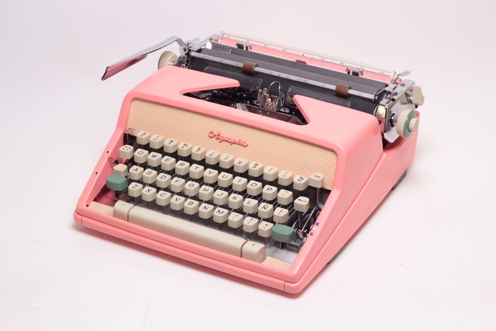 Olympia Monica SM7 Custom Pink Typewriter, Vintage, Mint Condition, Manual