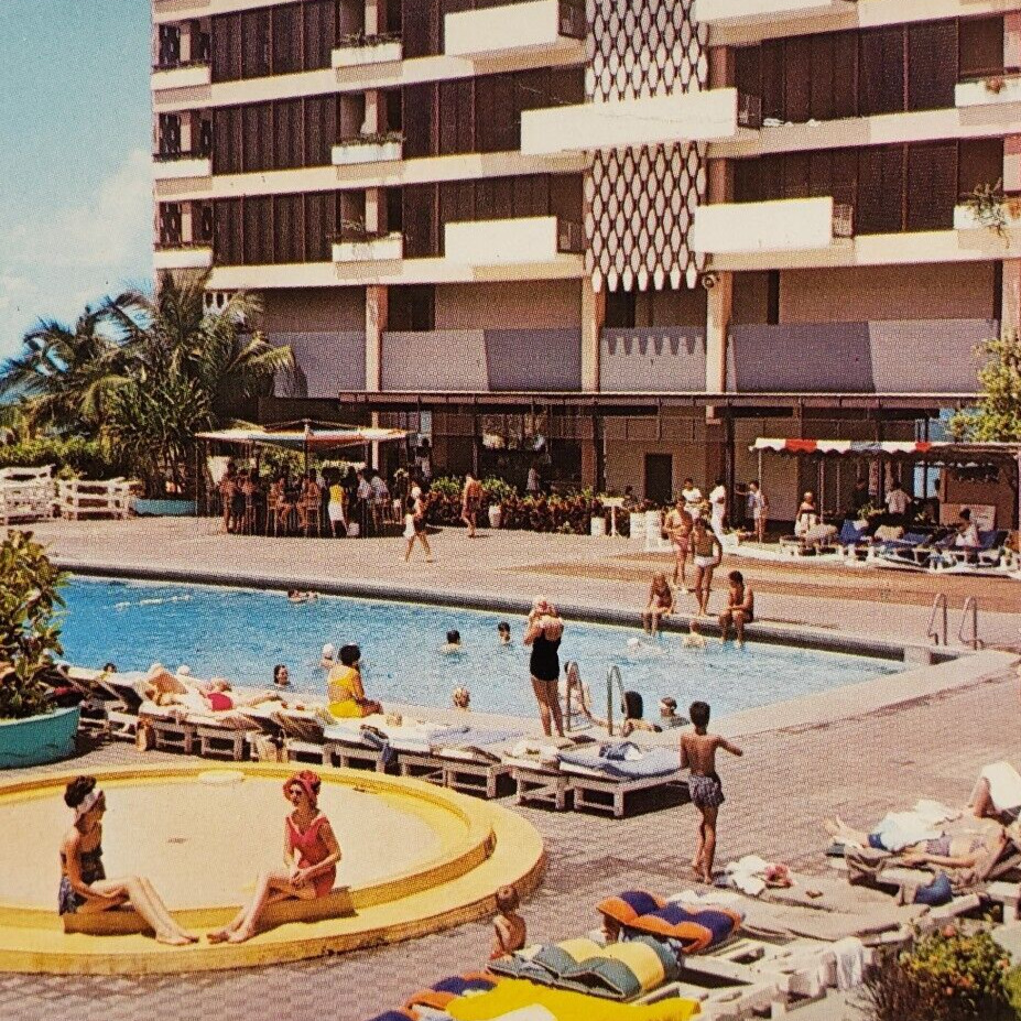 La Concha Hotel Pool Postcard 1960s San Juan Puerto Rico Vintage Swimmers A971