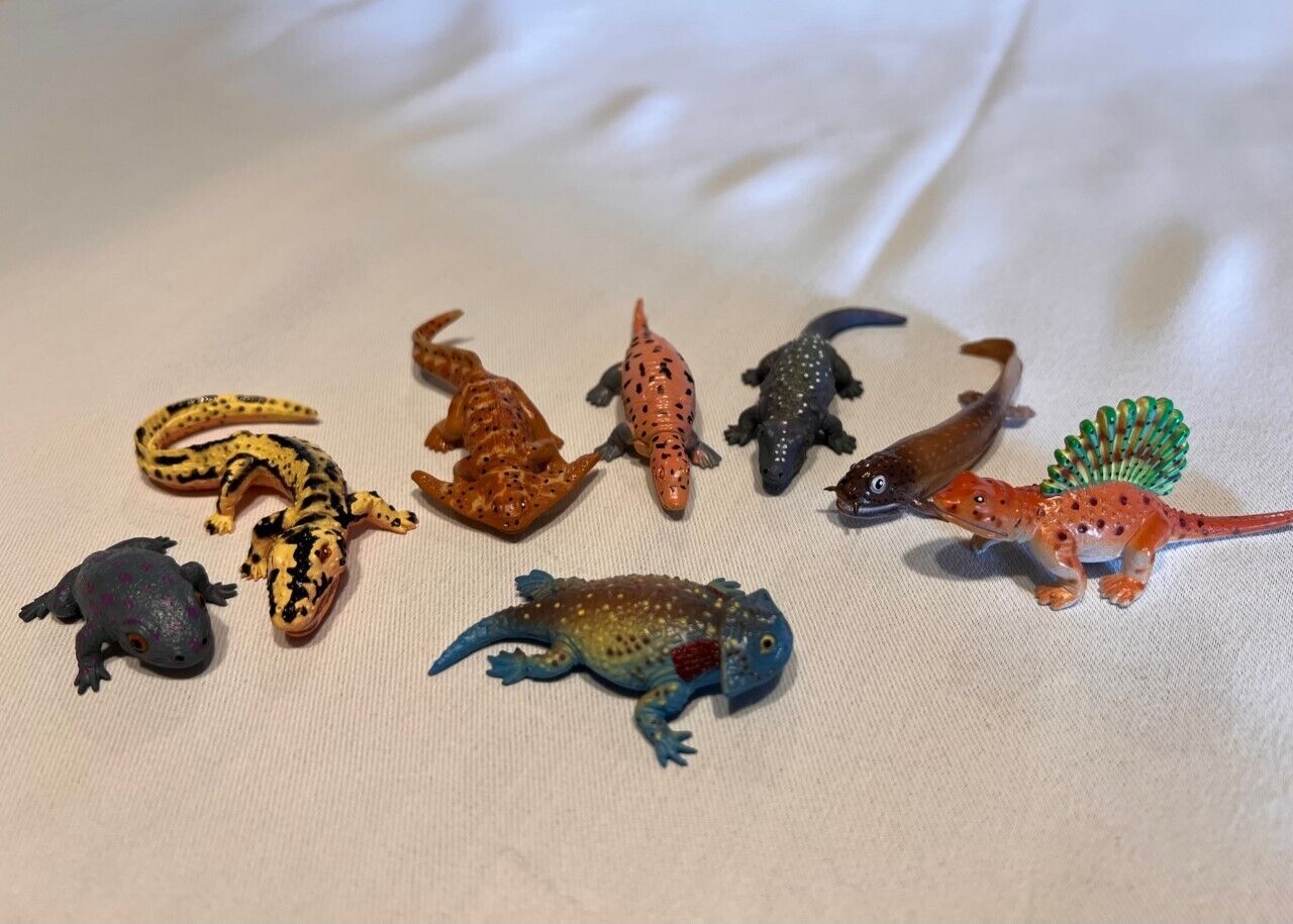 Lot of 8 Amphibians PV Play Visions Animal Figure 1998 Miniature Collectables