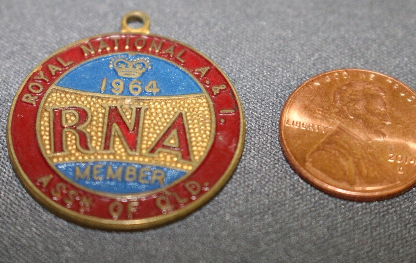 Vintage 1964 RNA ROYAL NATIONAL A. & I. MEMBER ASSN OF QLD Pin Charm Queensland