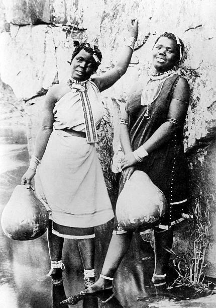 Xhosa people Young women get water with calabashes 1910 OLD PHOTO